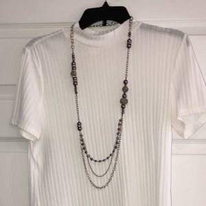 Women’s purple beaded necklace